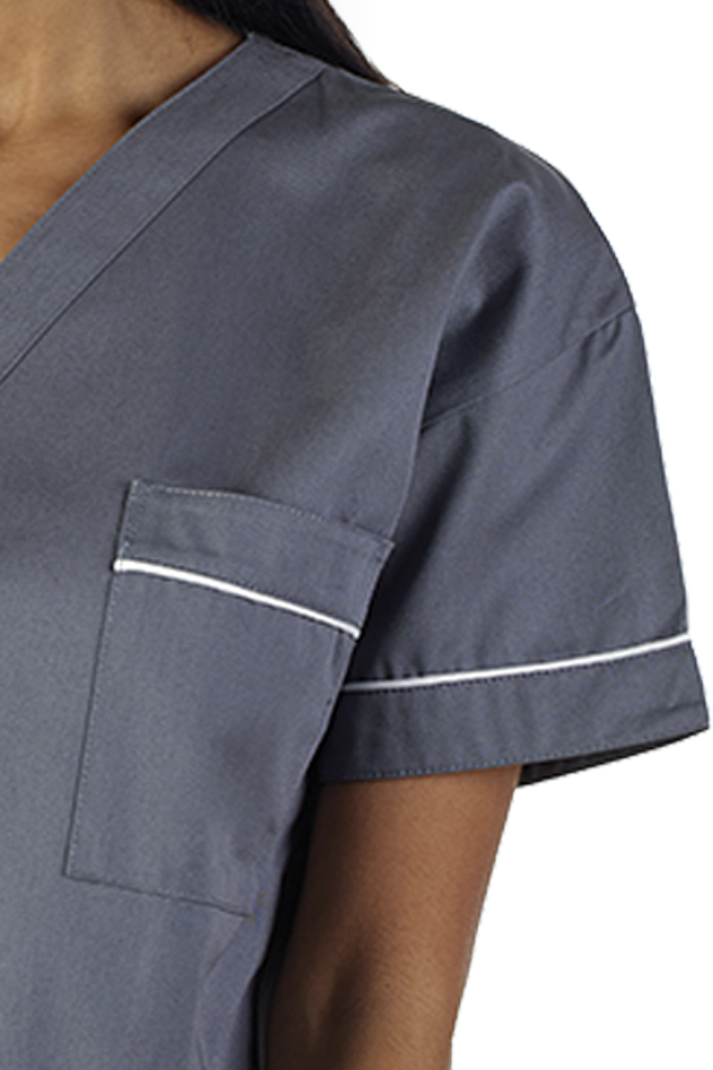 Casacca unisex collo V grigia con profili bianchi - immagine 2